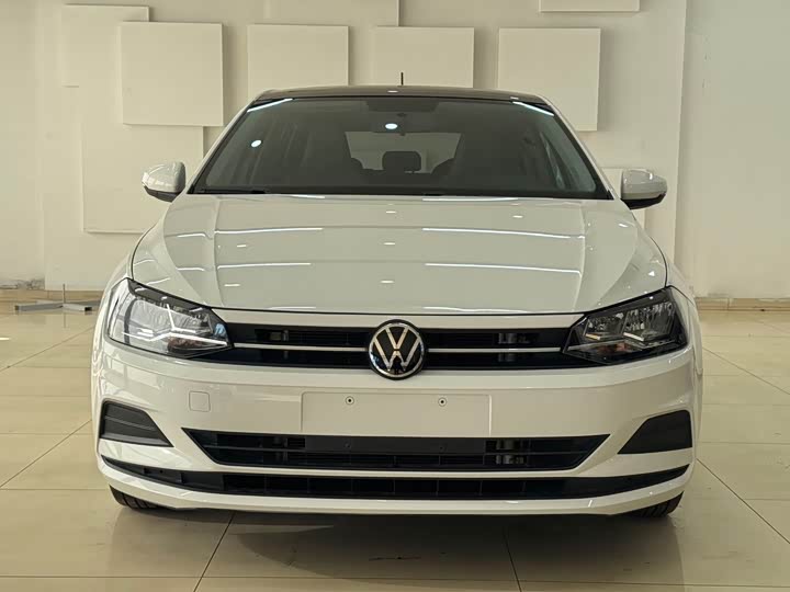 Фото 2 - Volkswagen Polo