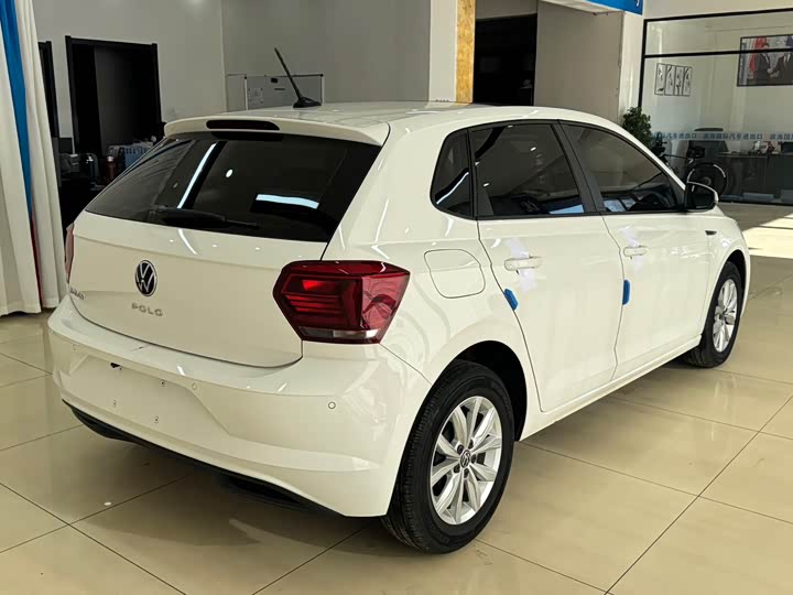 Фото 6 - Volkswagen Polo