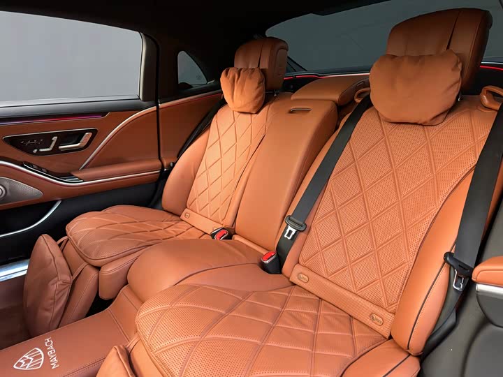 Фото 18 - Mercedes-Benz Maybach S-Class