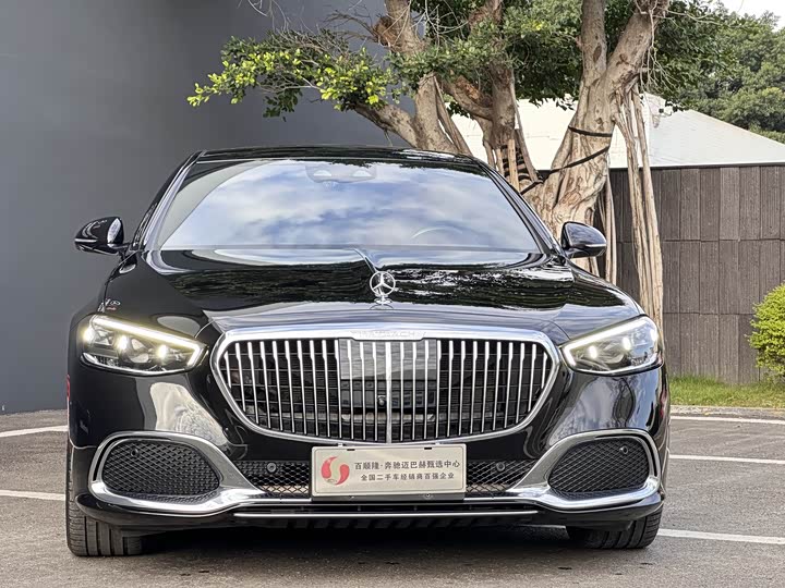 Фото 2 - Mercedes-Benz Maybach S-Class