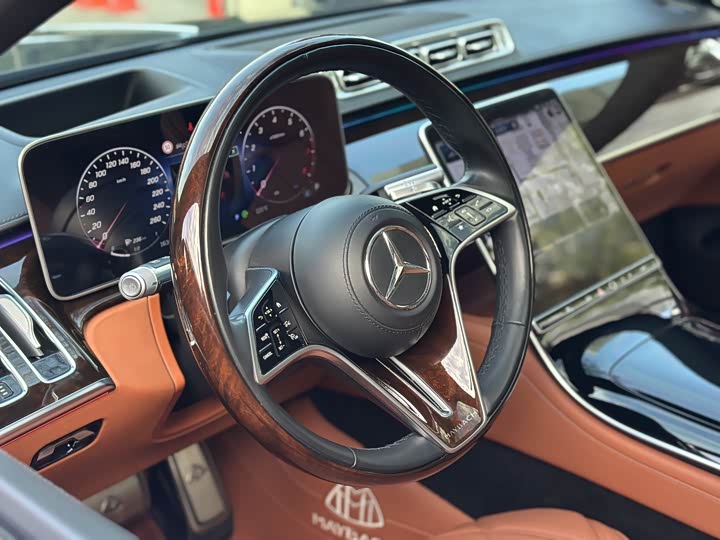 Фото 5 - Mercedes-Benz Maybach S-Class