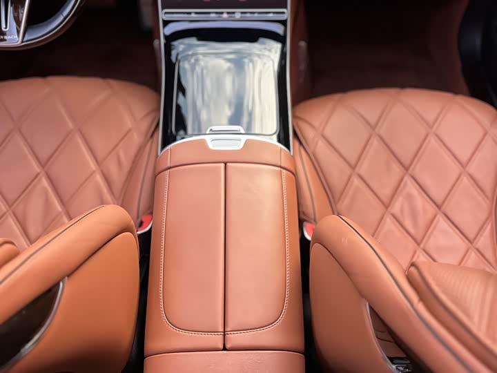 Фото 8 - Mercedes-Benz Maybach S-Class