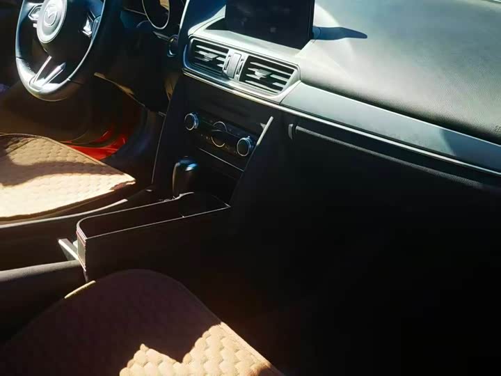 Фото 7 - Mazda CX-4