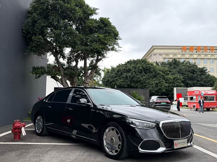Фото 3 - Mercedes-Benz Maybach S-Class