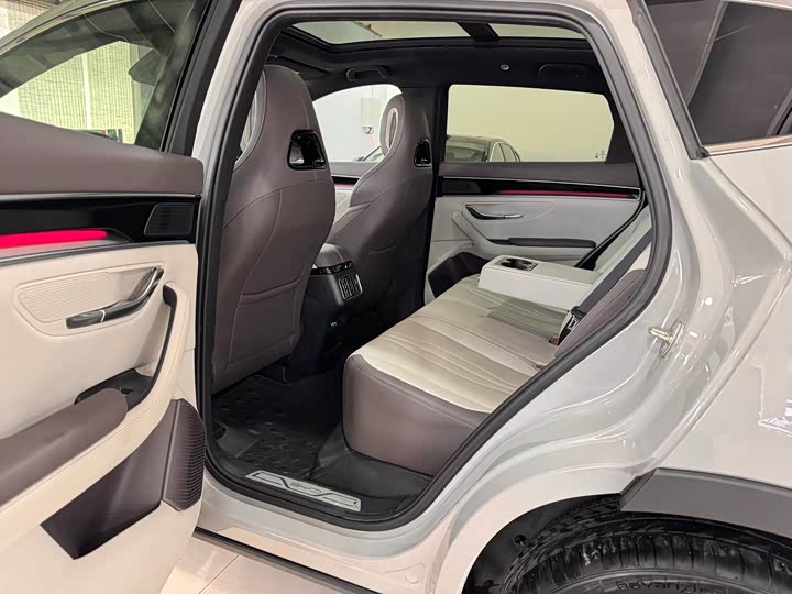 Фото 14 - BYD Song Plus Hybrid/EV