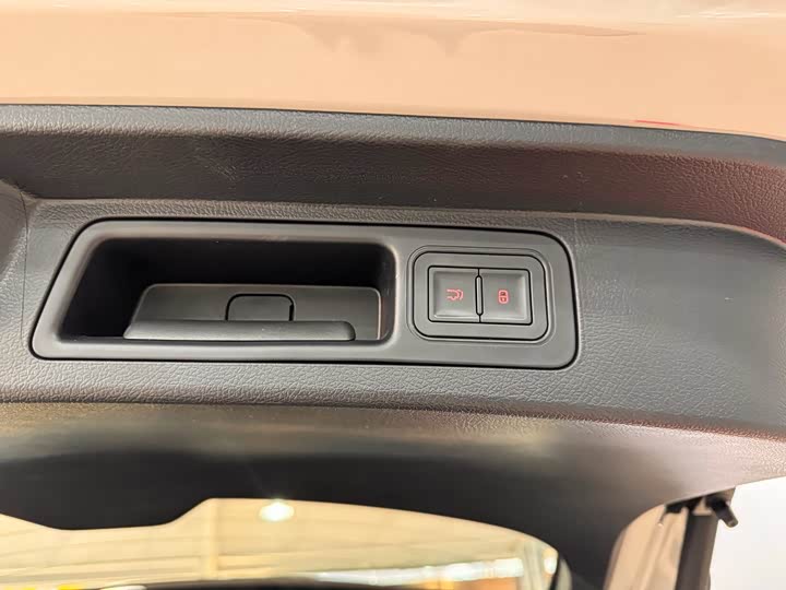 Фото 17 - BYD Song Plus Hybrid/EV