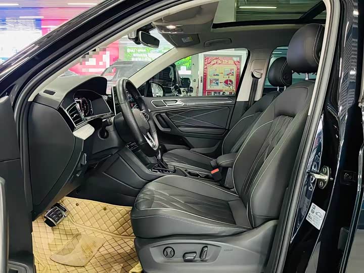 Фото 7 - Volkswagen Tiguan L Pro