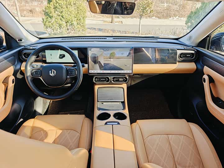 Фото 9 - Leapmotor C11