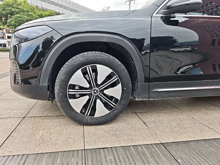 Фото 14 - Mercedes-Benz EQB