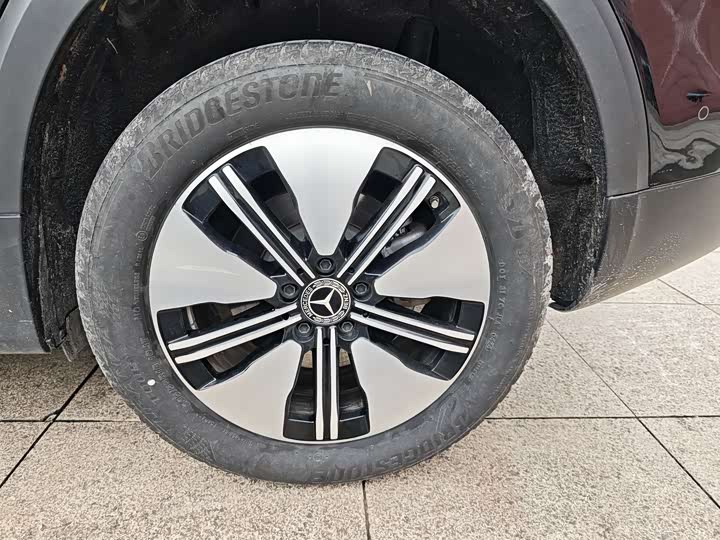 Фото 15 - Mercedes-Benz EQB