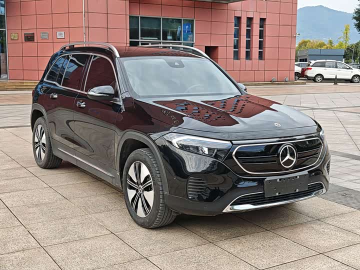 Фото 3 - Mercedes-Benz EQB