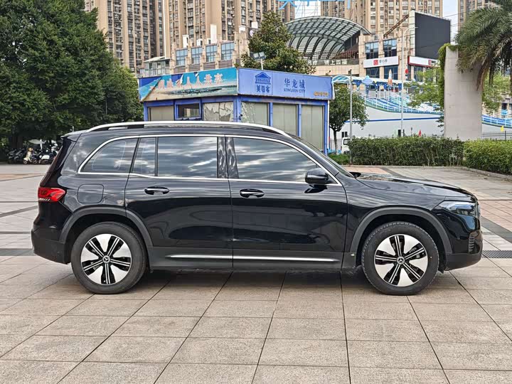 Фото 4 - Mercedes-Benz EQB