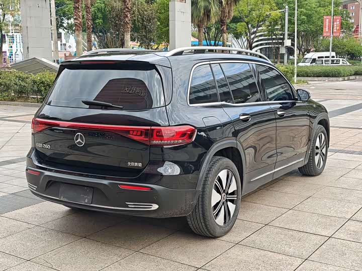 Фото 5 - Mercedes-Benz EQB