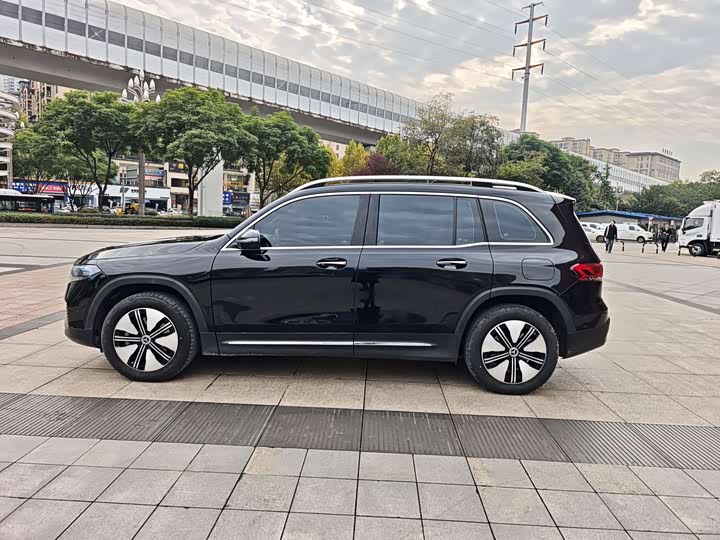 Фото 8 - Mercedes-Benz EQB