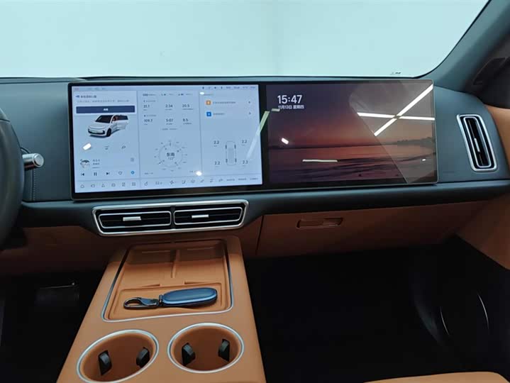 Фото 13 - LiXiang L6