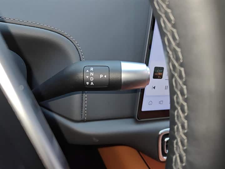 Фото 16 - LiXiang L6