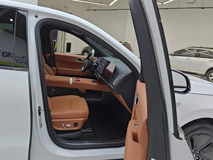 Фото 8 - LiXiang L6