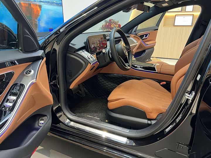 Фото 11 - Mercedes-Benz S-Class