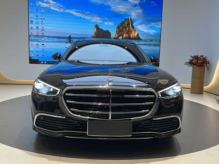 Фото 3 - Mercedes-Benz S-Class