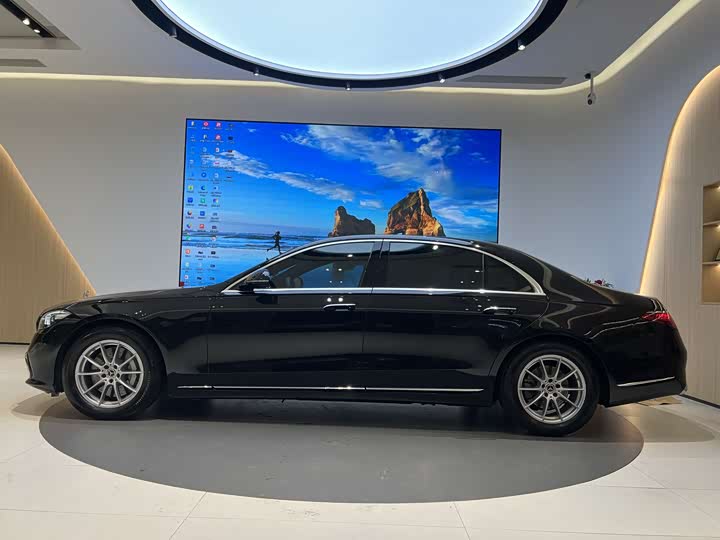 Фото 4 - Mercedes-Benz S-Class