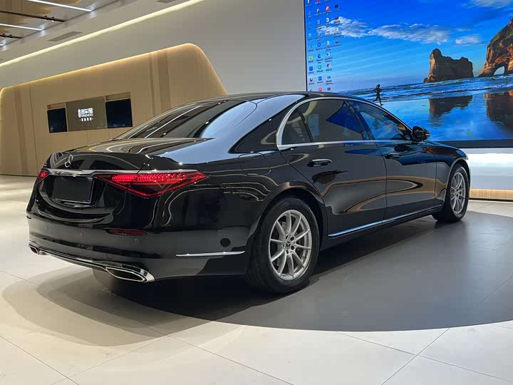 Фото 5 - Mercedes-Benz S-Class