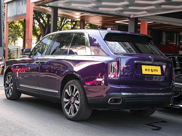 Фото 4 - Rolls-Royce Cullinan