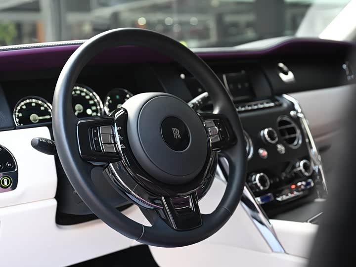 Фото 7 - Rolls-Royce Cullinan