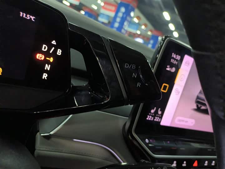 Фото 14 - Volkswagen ID.6 Crozz