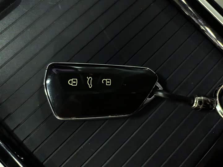 Фото 9 - Volkswagen ID.6 Crozz