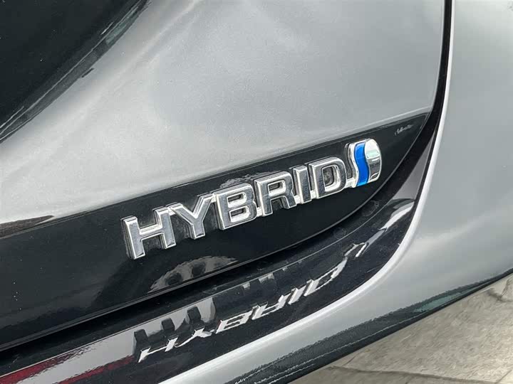 Фото 19 - Toyota Avalon