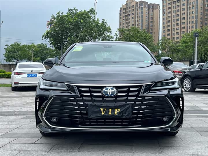 Фото 2 - Toyota Avalon