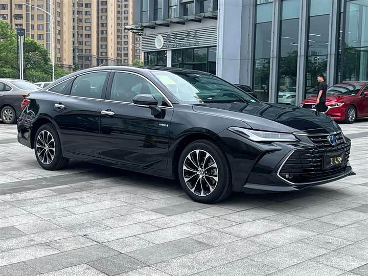 Фото 3 - Toyota Avalon