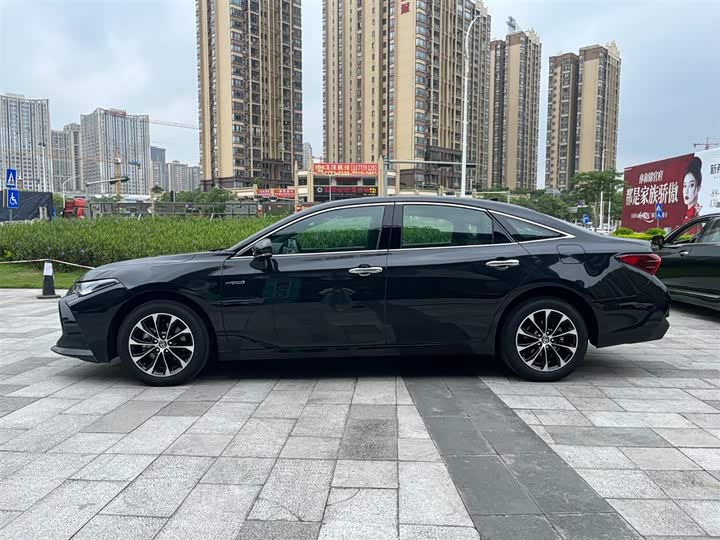 Фото 8 - Toyota Avalon