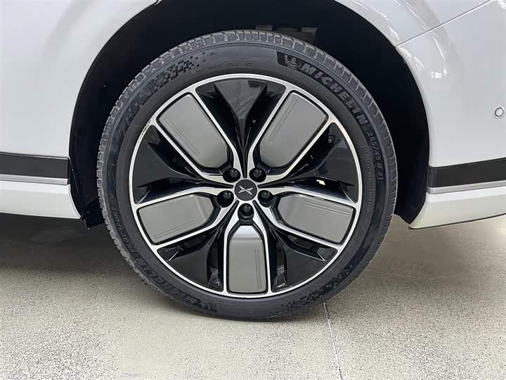 Фото 32 - XPeng G9