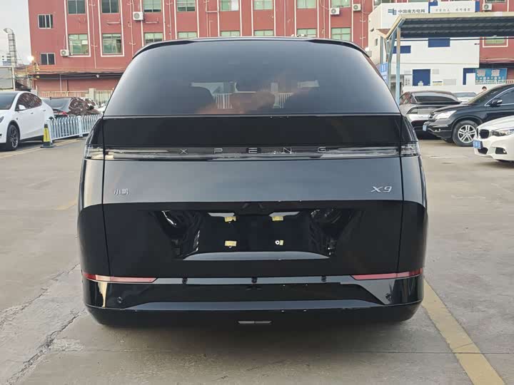 Фото 5 - XPeng X9