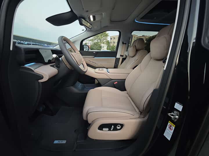 Фото 7 - XPeng X9