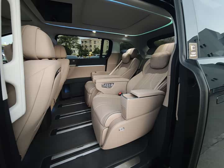 Фото 8 - XPeng X9