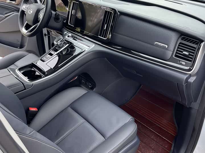 Фото 10 - GAC Trumpchi M8