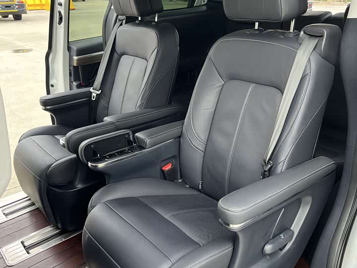 Фото 12 - GAC Trumpchi M8