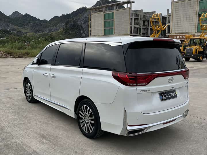 Фото 4 - GAC Trumpchi M8