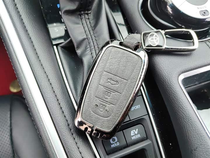 Фото 12 - Toyota Avalon