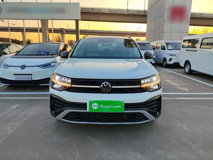 Фото 3 - Volkswagen Tharu