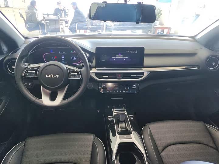 Фото 10 - Kia K3