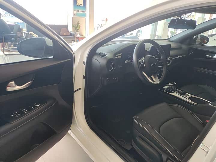 Фото 16 - Kia K3