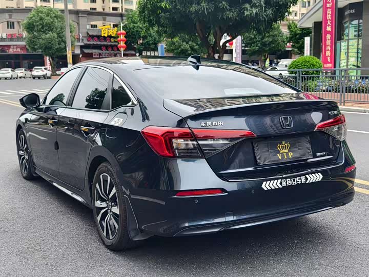 Фото 7 - Honda Civic