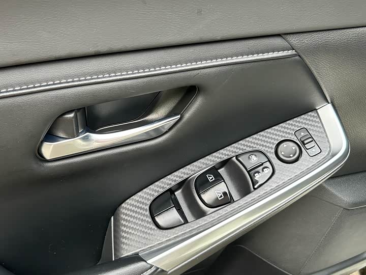 Фото 21 - Nissan Sylphy