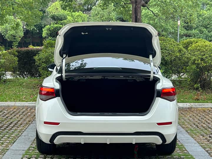 Фото 23 - Nissan Sylphy