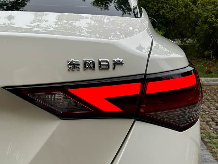 Фото 25 - Nissan Sylphy