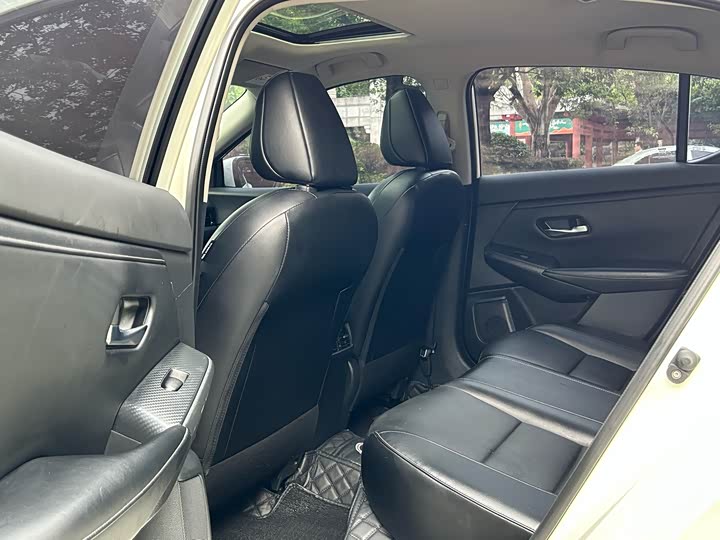 Фото 7 - Nissan Sylphy