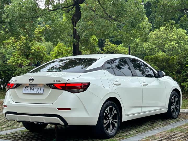 Фото 8 - Nissan Sylphy